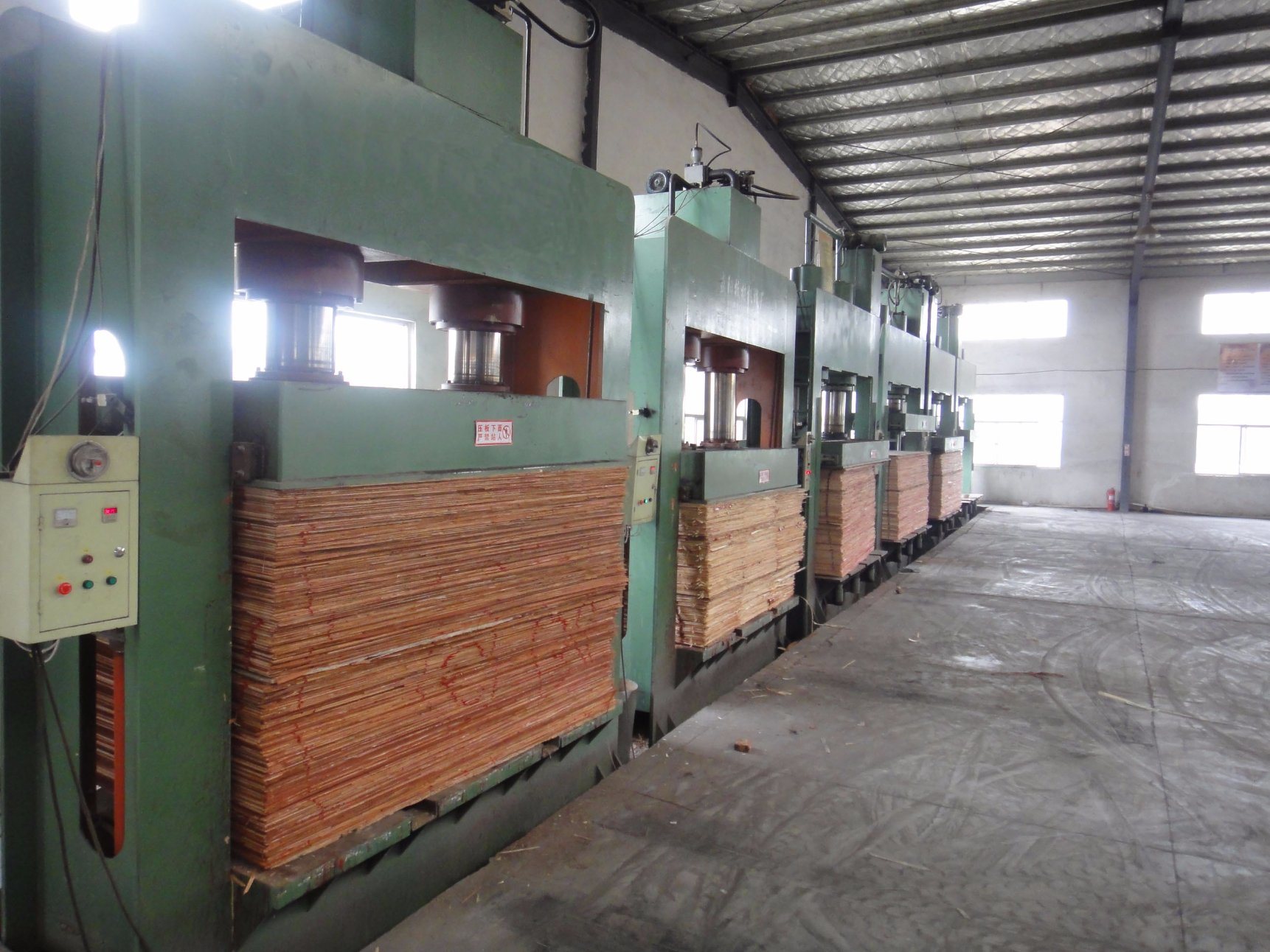 Hydraulic Cold Press Machine for Multilayer Board Making From China